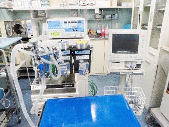 麻酔器　モニター人工呼吸器